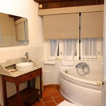 Holiday home Elegant Medieval Restaure Avec Piscine, Cheminee, Proche Du Golf Et Attractions Culturelles - Fr-1-489-335 Herisson