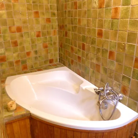 Elegant Medieval Restaure Avec Piscine, Cheminee, Proche Du Golf Et Attractions Culturelles - Fr-1-489-335 * Herisson